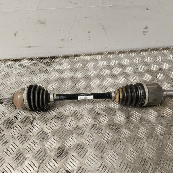 TRANSMISION DELANTERA IZQUIERDA VOLKSWAGEN POLO VI (AE1) [2Q0407271]