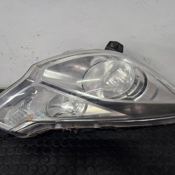 FARO DERECHO CITROEN C3 [9677033880]