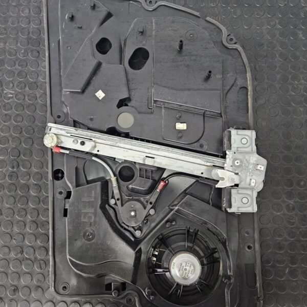 ELEVALUNAS DELANTERO IZQUIERDO FORD FIESTA (CNN) [8A61A23200]