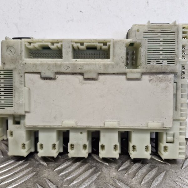 CAJA RELES / FUSIBLES RENAULT CLIO II FASE I (B/CB0) [7700411322E]