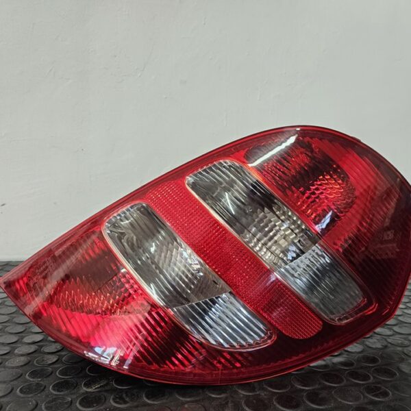 PILOTO TRASERO DERECHO MERCEDES-BENZ CLASE A (BM 169) [084401930R]