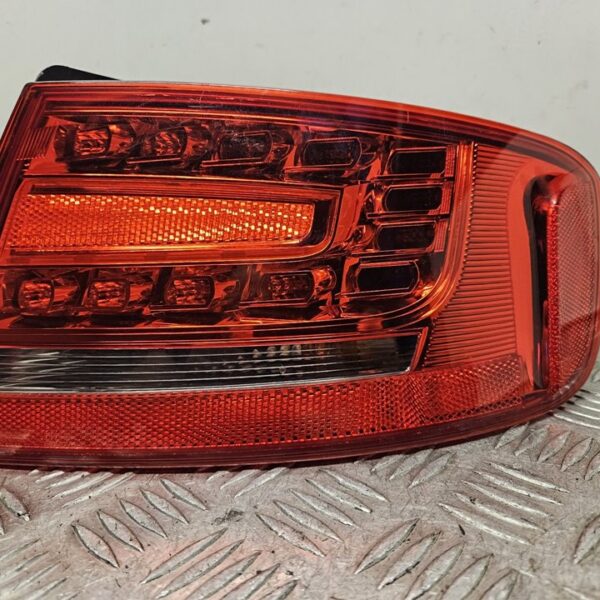 PILOTO TRASERO DERECHO AUDI A4 AVANT (8K5) [8K5945096B]