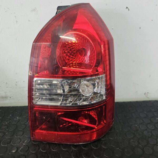 PILOTO TRASERO DERECHO   [924012E0]