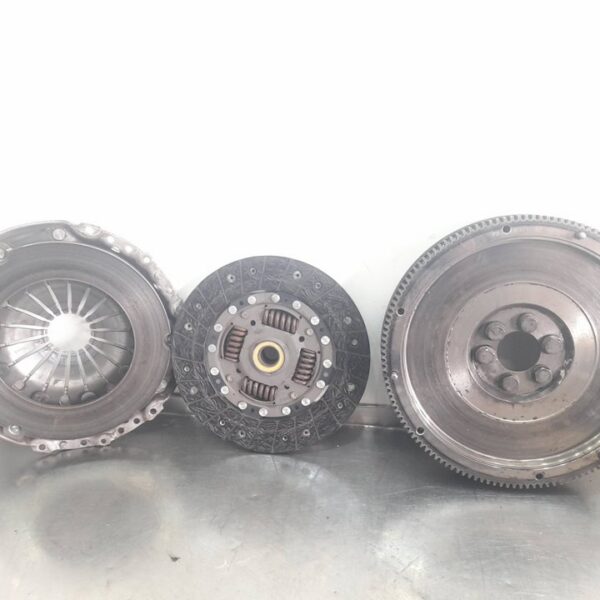 KIT EMBRAGUE SKODA RAPID (NH) [CAY]