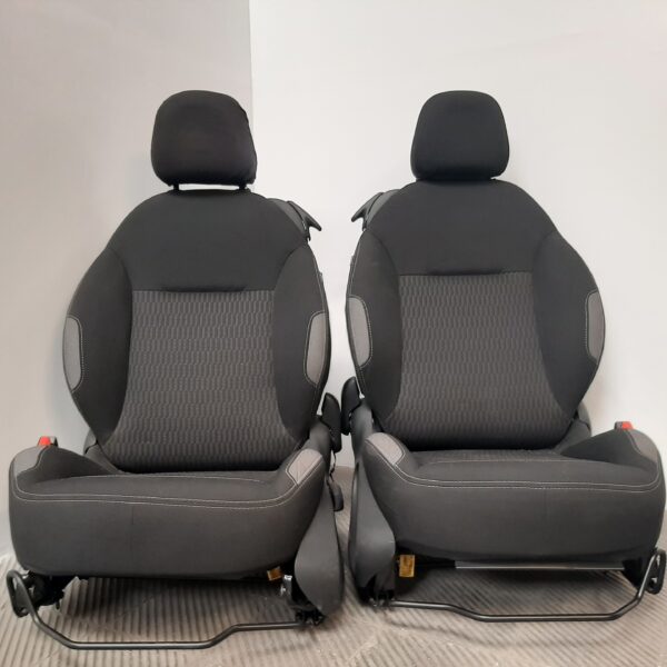 JUEGO ASIENTOS COMPLETO PEUGEOT 208 [SINREFF]