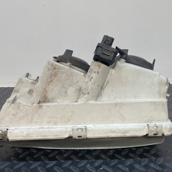 FARO DERECHO VOLVO V40 FAMILIAR [30899683]