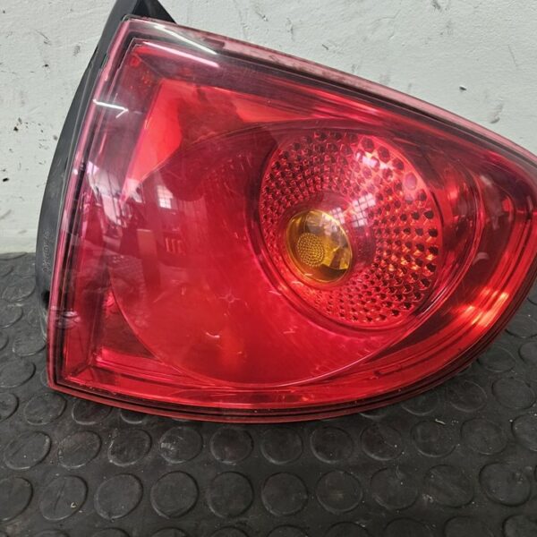 PILOTO TRASERO DERECHO SEAT ALTEA (5P1) [5P0945096D]