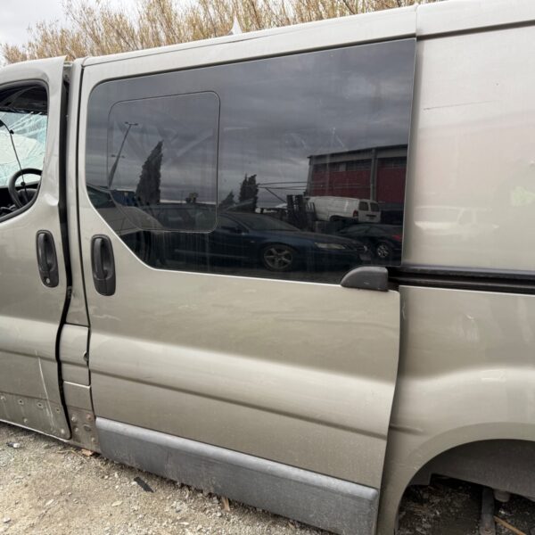 PUERTA LATERAL CORREDERA IZQUIERDA RENAULT TRAFIC II COMBI [821011449R]