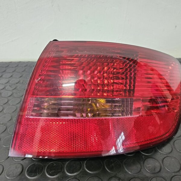 PILOTO TRASERO DERECHO AUDI A6 AVANT (4F5) [4F9945096]