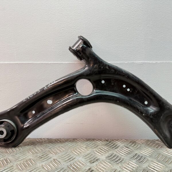 BRAZO SUSPENSION DELANTERO DERECHO SEAT ATECA (KHP) [3Q0407154D]