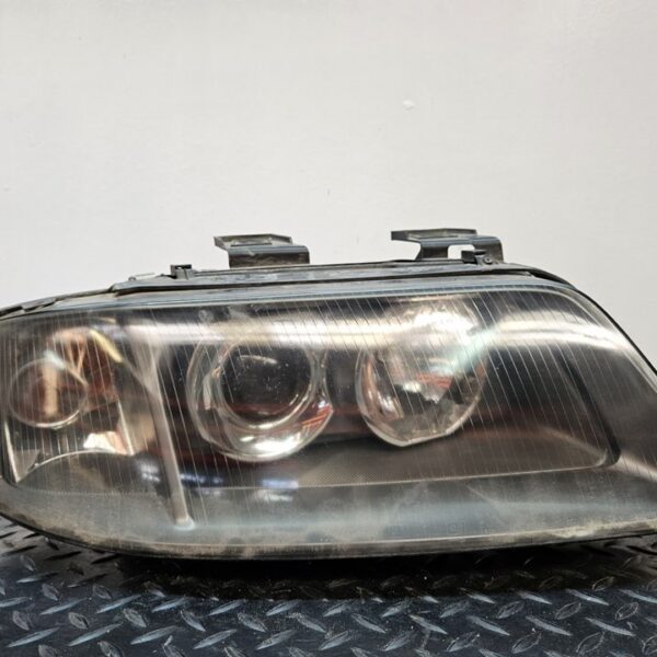 FARO DERECHO AUDI A6 AVANT (4B5) [15593000]