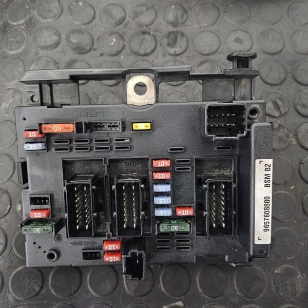 CAJA RELES / FUSIBLES PEUGEOT 206 [9657608880]
