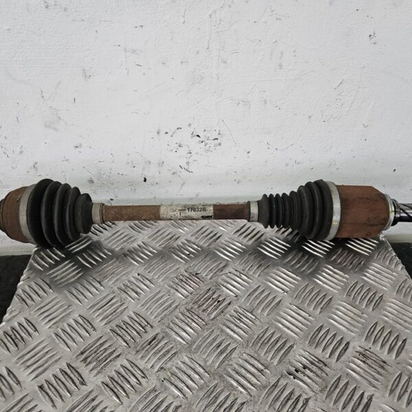 TRANSMISION DELANTERA IZQUIERDA DACIA SANDERO II [391017832R]