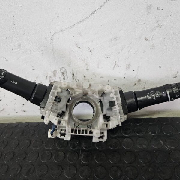 MANDO MULTIFUNCION MITSUBISHI OUTLANDER (CW0) [8600A228]