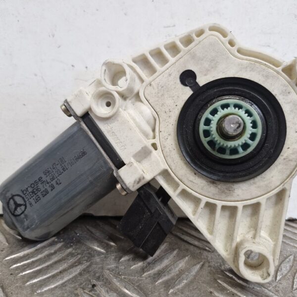 MOTOR ELEVALUNAS TRASERO DERECHO MERCEDES-BENZ CLASE B (BM 245) [A1698202042]
