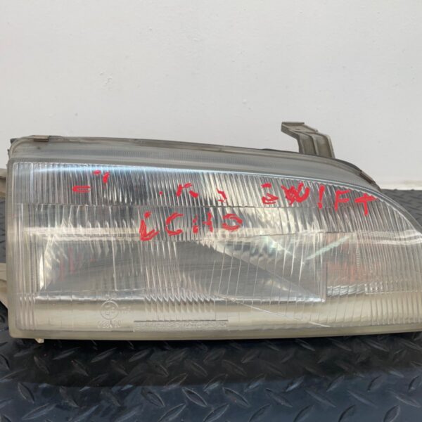 FARO DERECHO SUZUKI SWIFT BERLINA (SF/EA) [11032231]