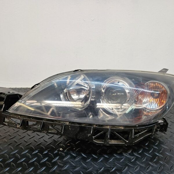 FARO IZQUIERDO MAZDA 3 BERLINA (BK) [SIN REF]