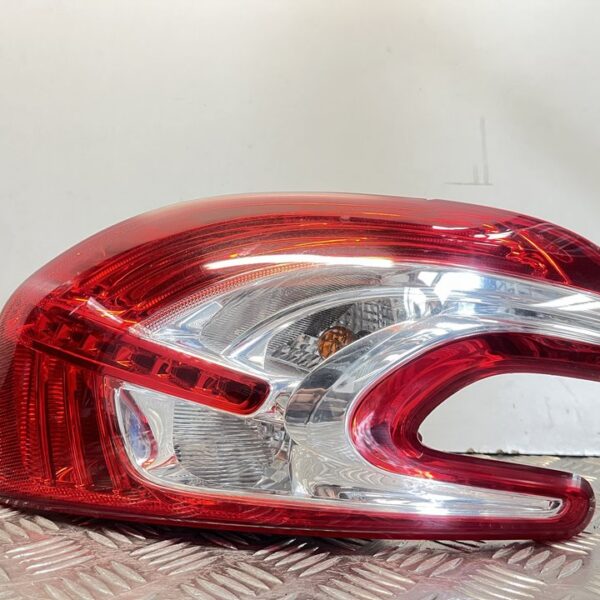 PILOTO TRASERO DERECHO PEUGEOT 208 [9672628380]