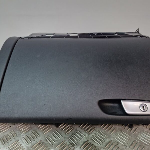 GUANTERA AUDI A5 COUPE (8T) [8K1857035]