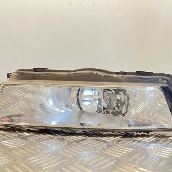 FARO ANTINIEBLA DERECHO SKODA RAPID (NH) [5JA941700]