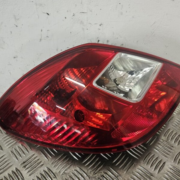 PILOTO TRASERO IZQUIERDO OPEL CORSA D [13269050]