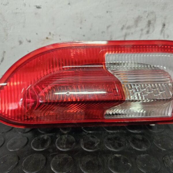 PILOTO TRASERO DERECHO INTERIOR OPEL INSIGNIA BERLINA [13226855]