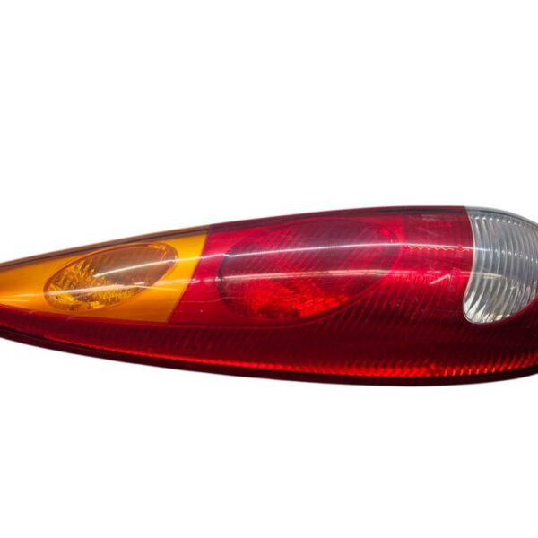 PILOTO TRASERO IZQUIERDO NISSAN ALMERA TINO (V10M) [26555BU201]