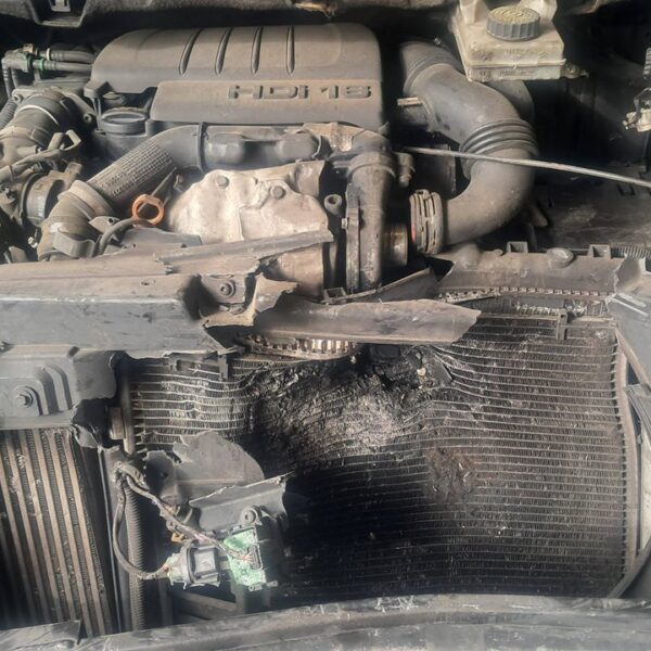 PEUGEOT 3008 [Confort]