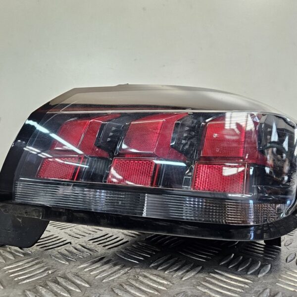 PILOTO TRASERO DERECHO PEUGEOT 208 (P2) [9823216580]