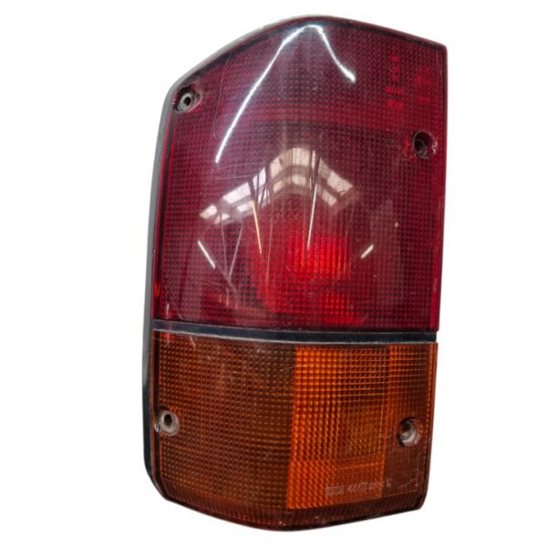 PILOTO TRASERO IZQUIERDO NISSAN PATROL GR (Y60) [88374]