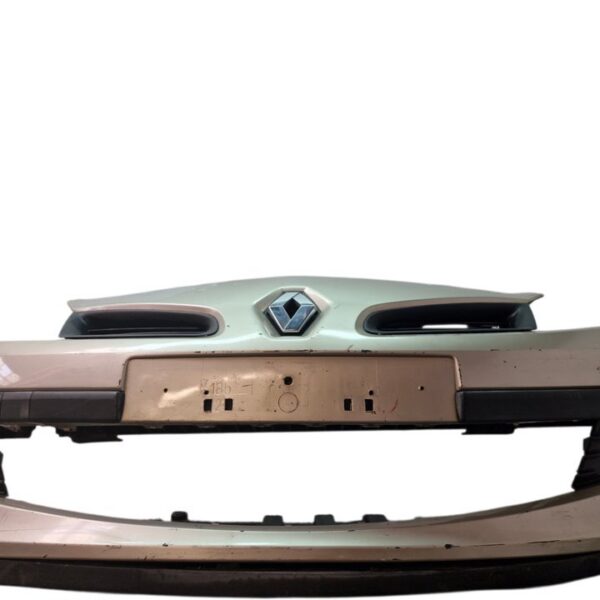 PARAGOLPES DELANTERO RENAULT CLIO III [8200402106]