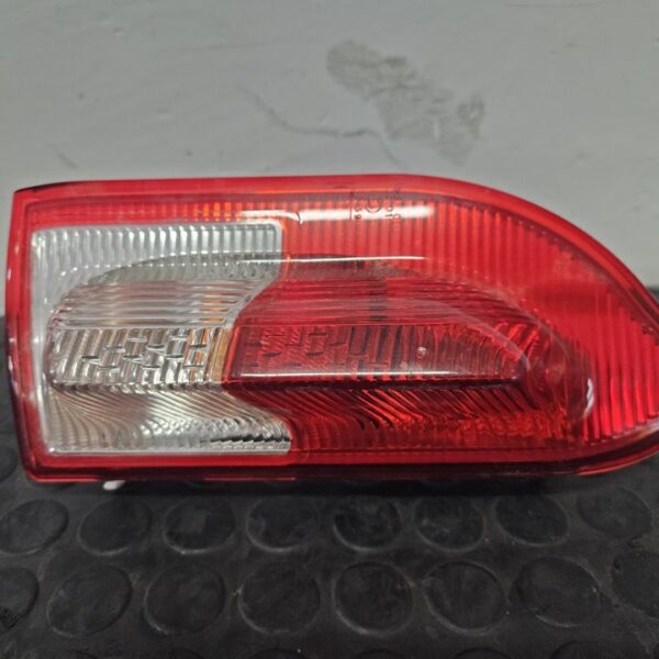 PILOTO TRASERO IZQUIERDO INTERIOR OPEL INSIGNIA BERLINA [13226854]