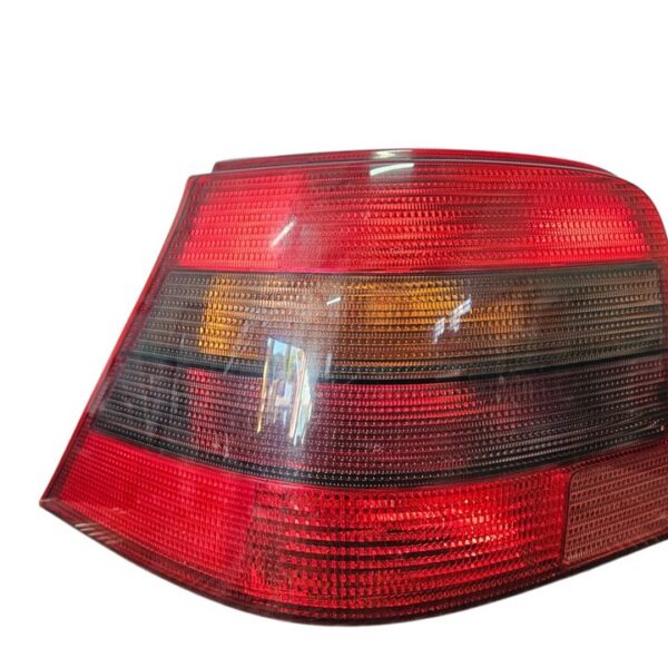 PILOTO TRASERO IZQUIERDO VOLKSWAGEN GOLF IV BERLINA (1J1)(10.1997) [148185]