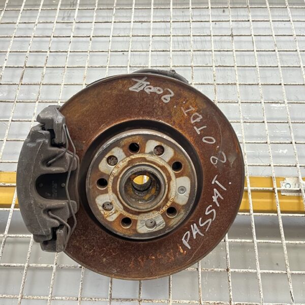 MANGUETA DELANTERA IZQUIERDA VOLKSWAGEN PASSAT BERLINA (3C2) [CBA]