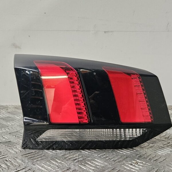 PILOTO TRASERO IZQUIERDO INTERIOR PEUGEOT 5008 [9811027880]