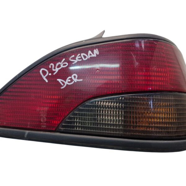 PILOTO TRASERO DERECHO PEUGEOT 306 3/5 PT. / 4 PT. (S2) [00020101]
