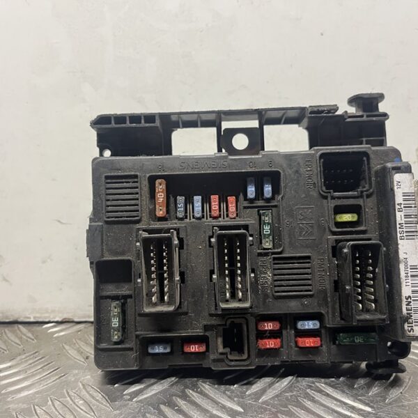 CAJA RELES / FUSIBLES CITROEN C3 [964349878000]