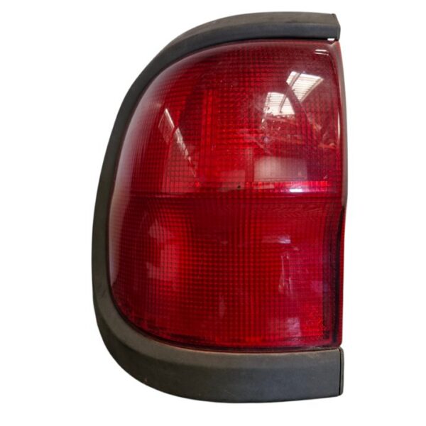 PILOTO TRASERO IZQUIERDO NISSAN TERRANO II (R20) [268550X000]