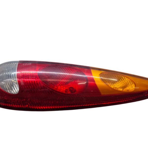 PILOTO TRASERO DERECHO NISSAN ALMERA TINO (V10M) [89303860]