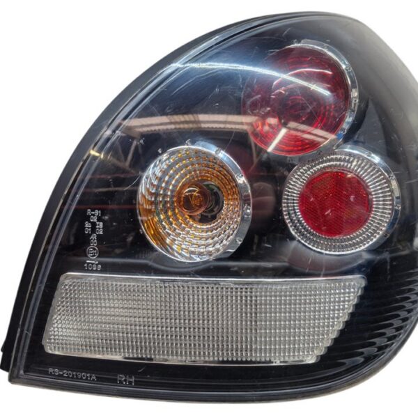 PILOTO TRASERO DERECHO NISSAN ALMERA (N16/E) [RS-201901A]