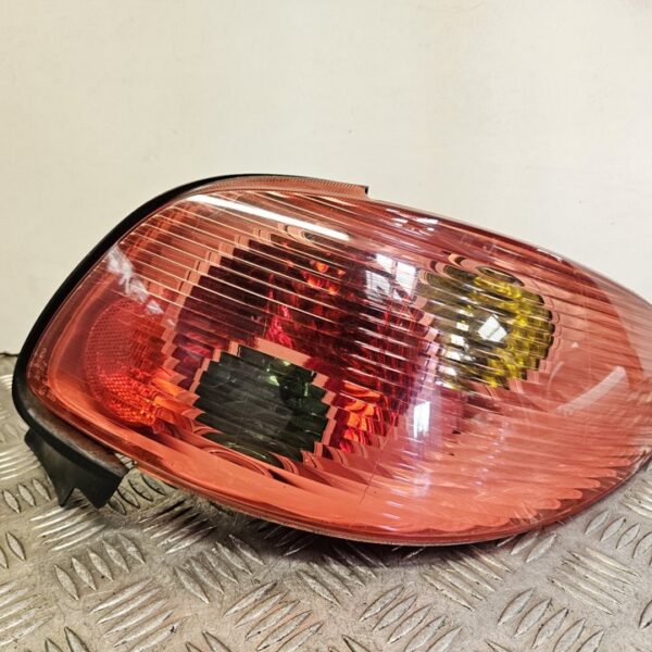 PILOTO TRASERO DERECHO PEUGEOT 206 CC CABRIO-COUPÉ [SIN REFERENCIA]