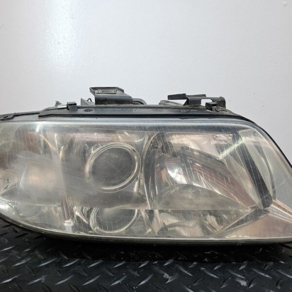 FARO DERECHO AUDI A6 BERLINA (4B2) [4B0941003BA]