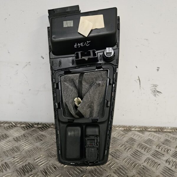 GUARNECIDOS PALANCA CAMBIO SEAT LEON SC (5F5) [5F1711113AK]
